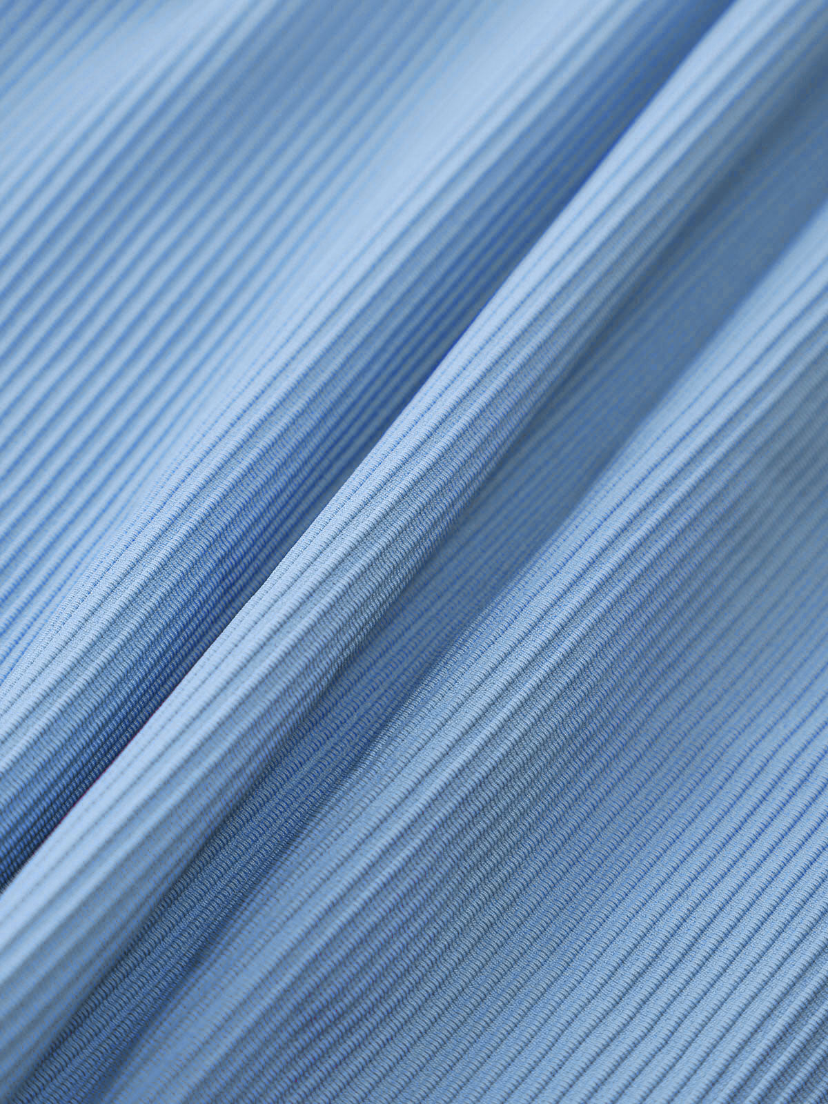 Bikini Top Azul Triangular con Nudo y Cuello en V