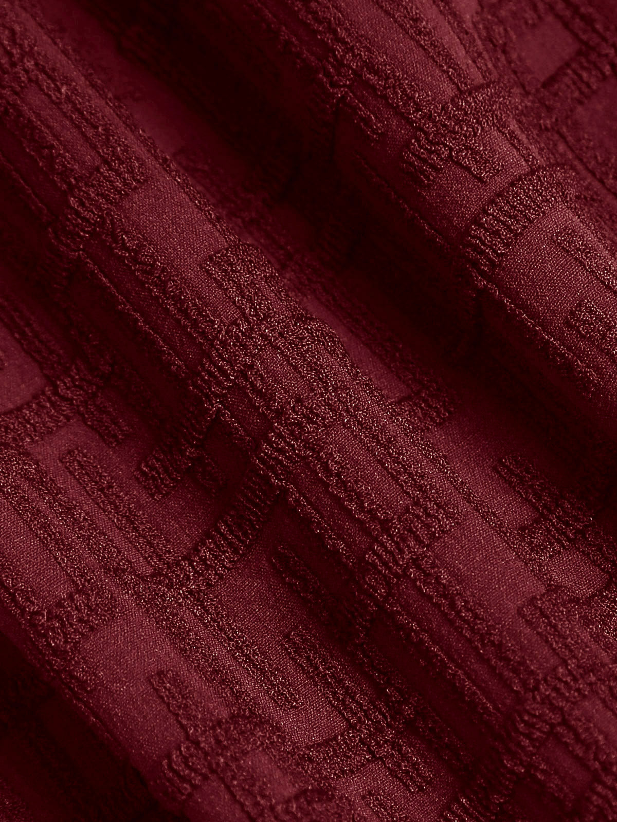 Bikini Top Rojo Vino Texturizado con Aro en U y Espalda Cruzada