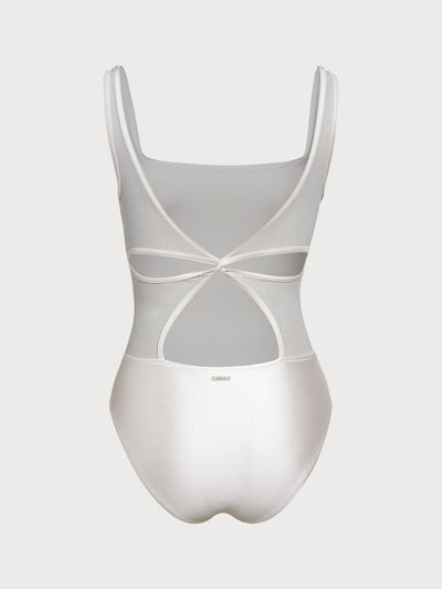 Bañador enterizo blanco sin relleno y con espalda de pétalos